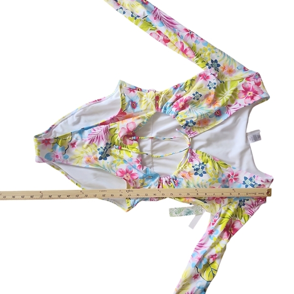 Celebrity Pink Swim Floral Cutout One Piece Swimsuit XL - Picture 5 of 7